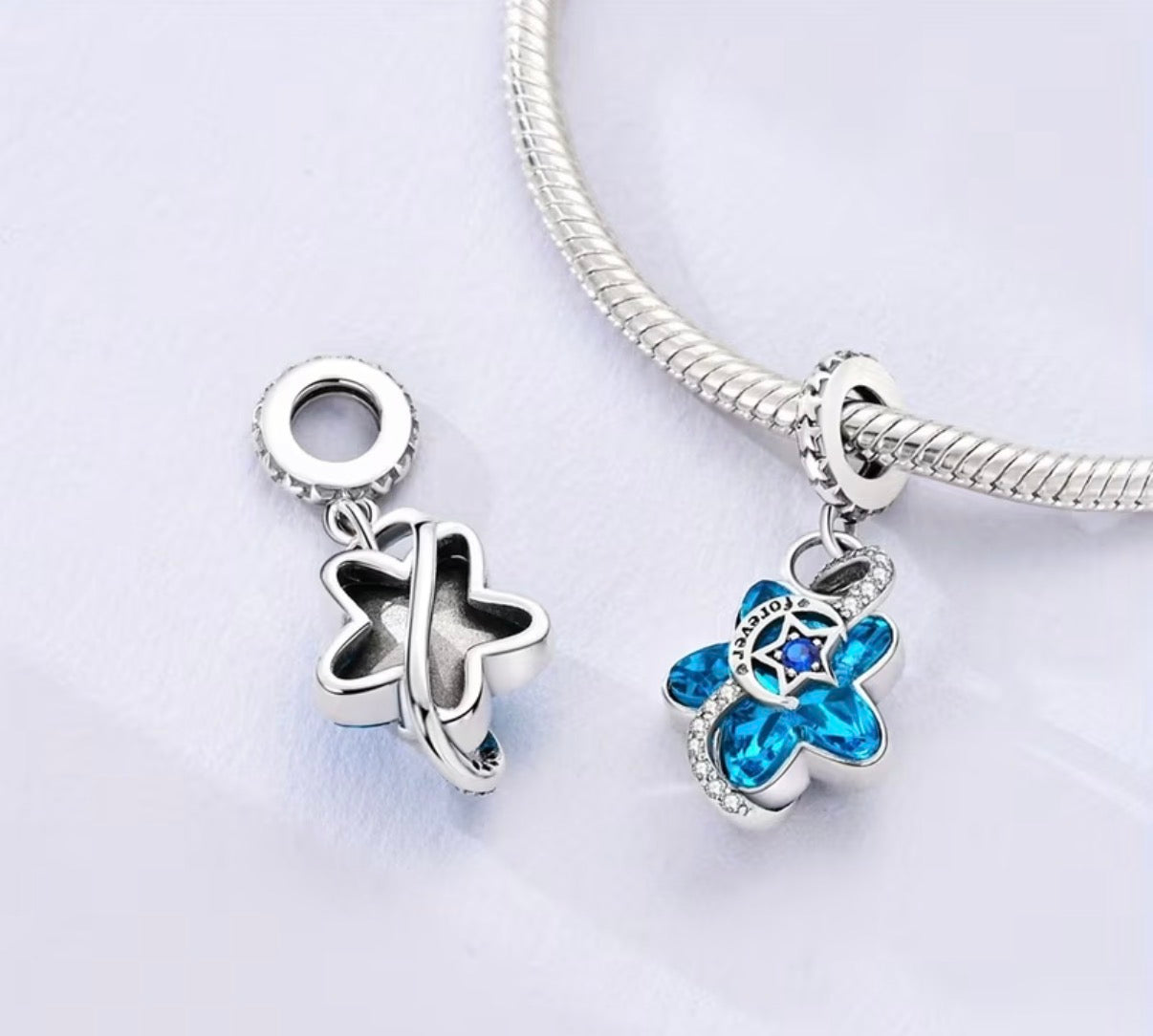 « Coffret Charme Mula Bleu: 24 Styles, Argent & Cristaux Éclatants »